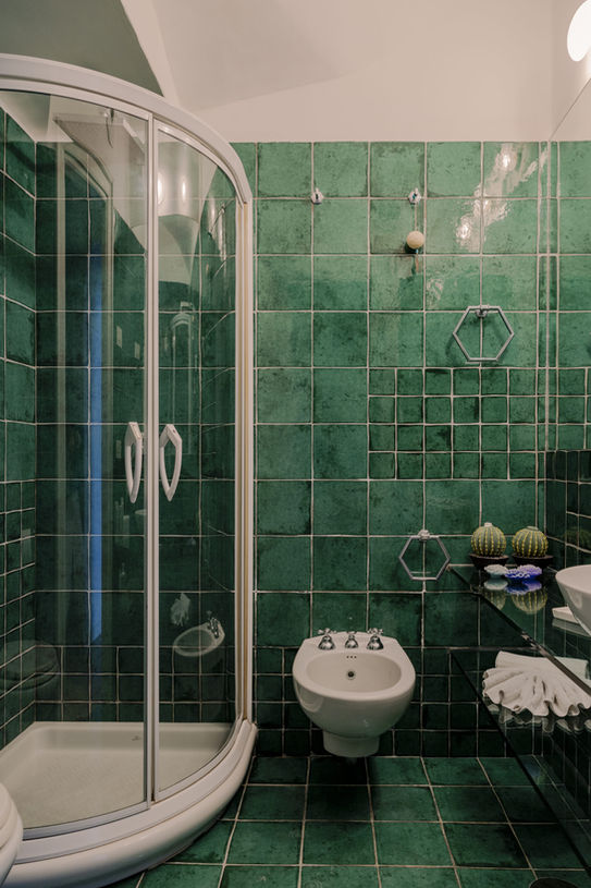 Poggio Posillipo La Villa Caprese Capri - Unique, comfortable, spectacular; for rent. The rooms within this villa are gently exposed to the surrounding terraces