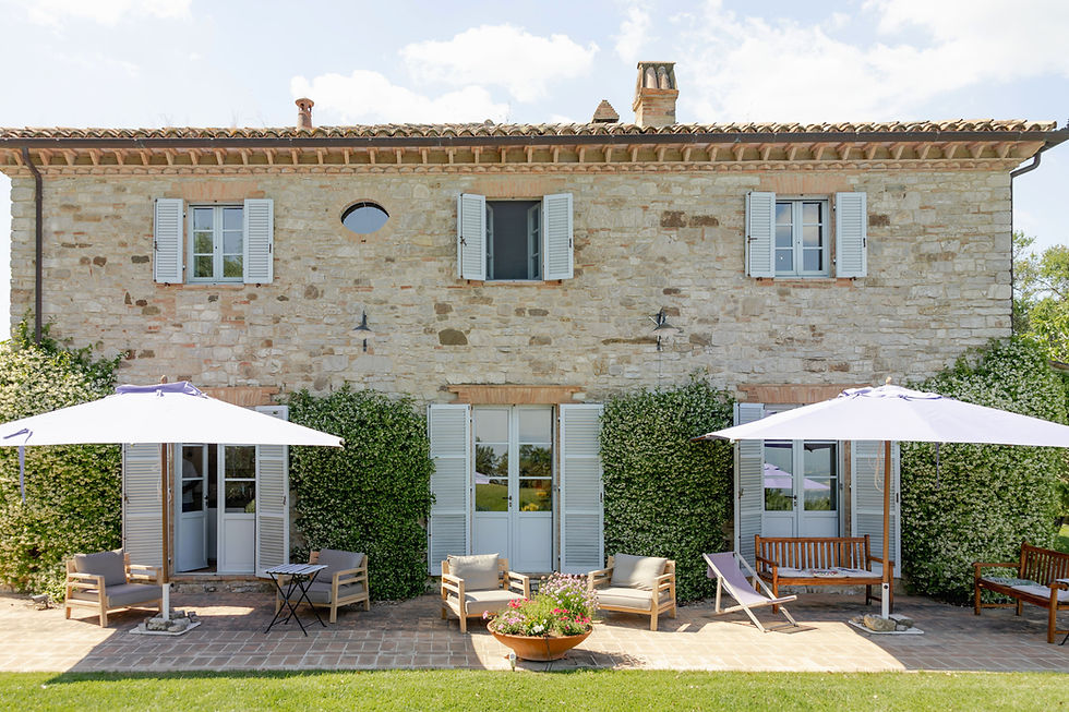 Private Umbrian estate for 14 guests with landscaped gardens and shaded terraces at Poggio Posillipo