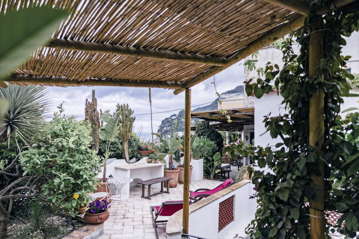 Poggio Posillipo The 4 Seasons Estates. La Villa Caprese Capri - Unique, comfortable, spectacular. Villa for rent with terraces and sea view. Capri Island.