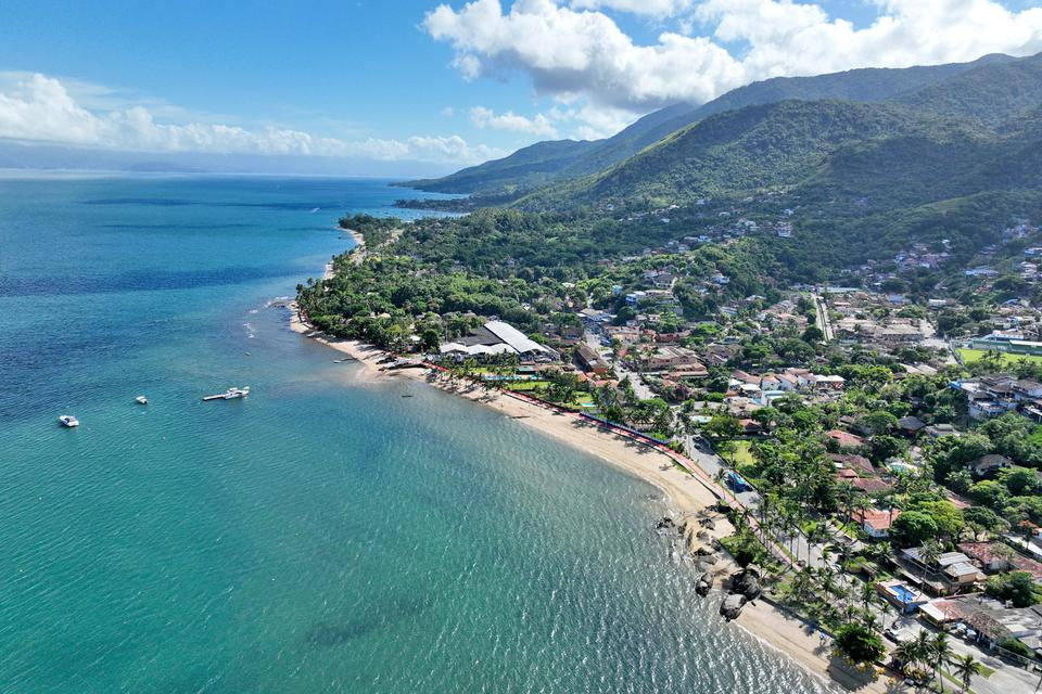 Por que turistas estão deixando o carro parado em Ilhabela?