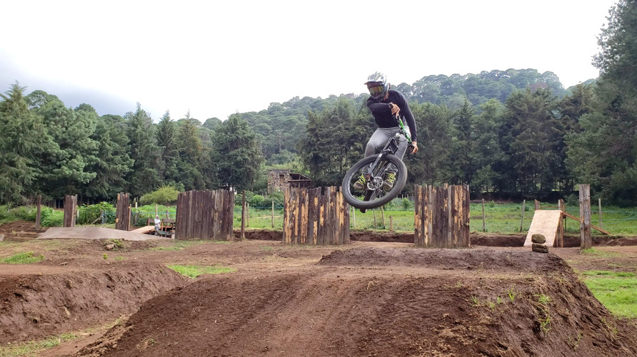 Pista de Progression / Pump Track Pablos Adventure México