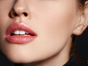 Read My Lips... Bold Is In!