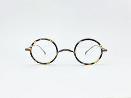 誌光の家のメガネ特集で丸メガネを紹介していただきました