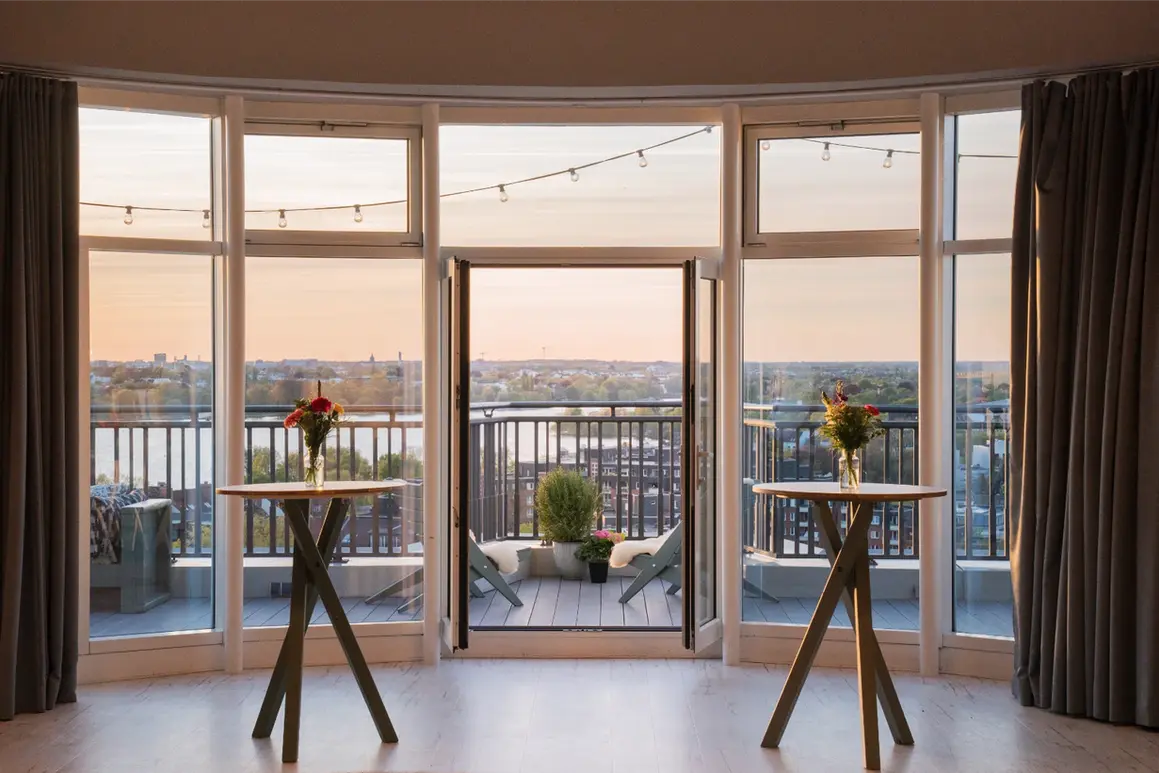 Blick auf die Alster aus dem Tagungsraum der Sturmfreien Bude Alster Location