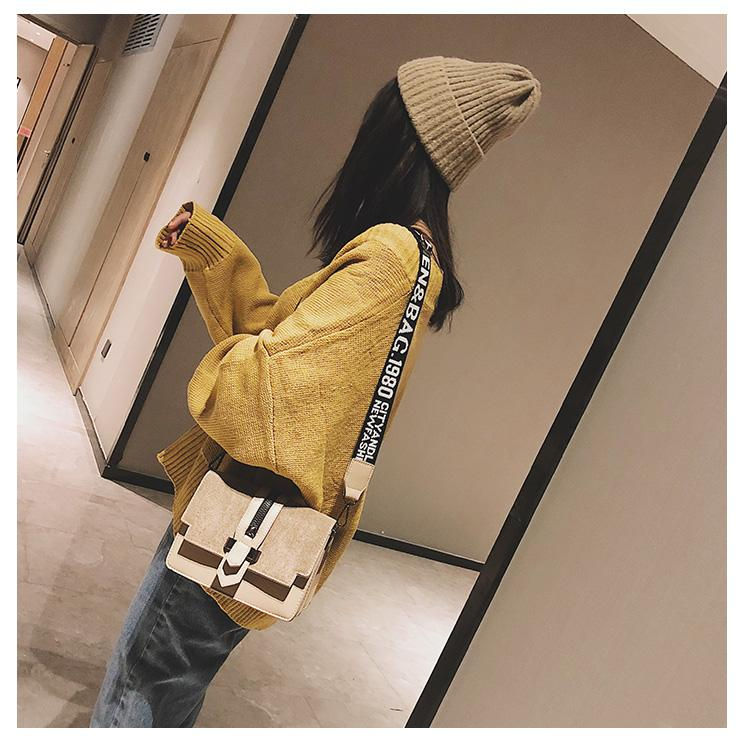 Thumbnail: Mini Retro Wide Shoulder Strap Messenger Bag