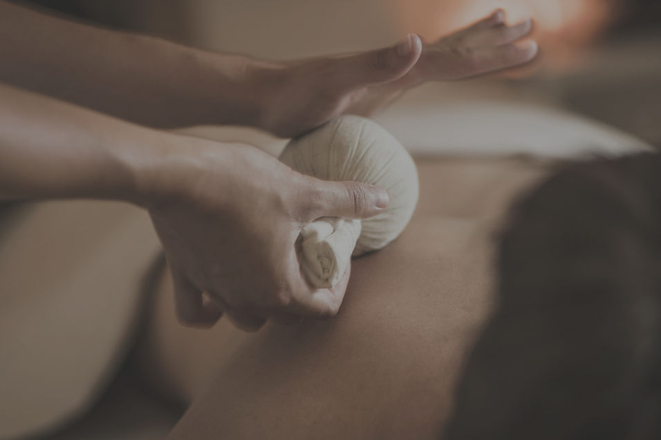 Aromatherapy Massage_edited_edited.jpg