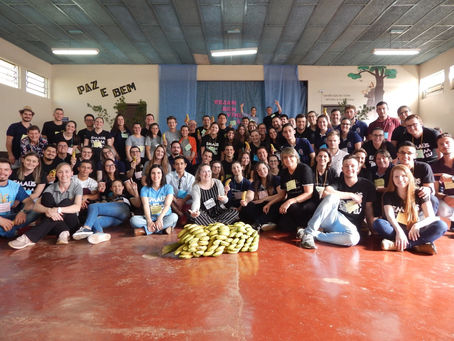 JOVENS DO EMAÚS SE REÚNEM NO SEMINÁRIO SÃO PASCOAL