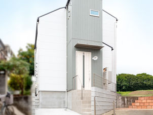 【横浜市神奈川区二本榎】ナチュラルモダンな外観と家事ラク設備のお家