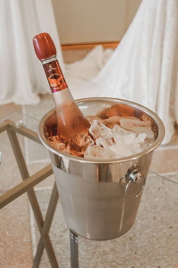 Champagne+during+bridal+appointment.jpeg