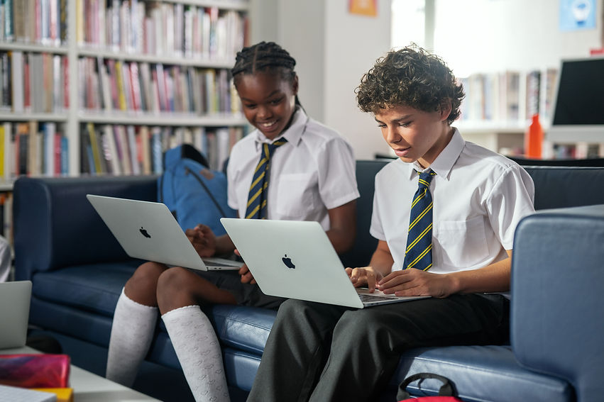 220824_EDU-K12Library-London_MJ_000603_f.jpg
