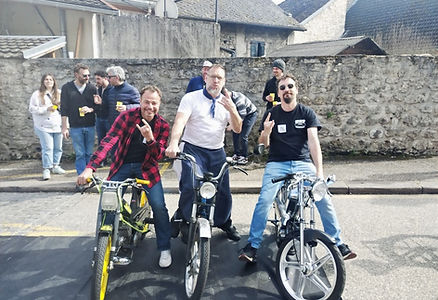 Fondateurs Jamais deux 103_edited.jpg