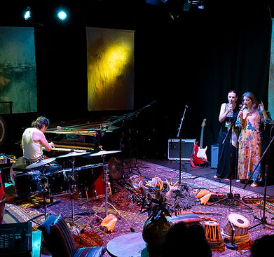 ensemble fond-w.jpg