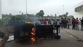 Workers ransack India iPhone plant 