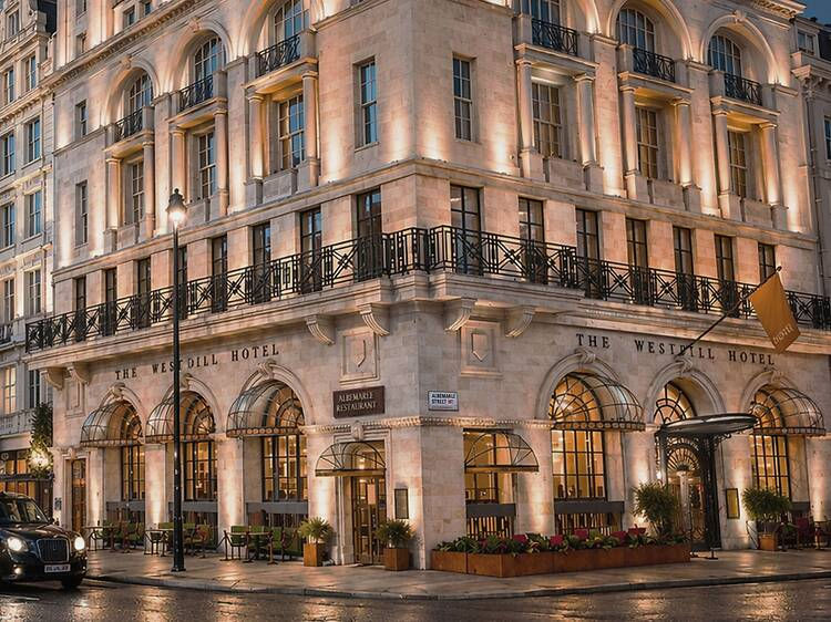 Iconic Historic Architects Behind London’s Legacy Hotels | Hotel Interior Designers London