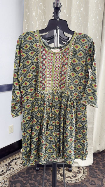 Thumbnail: Tunic Top In Different Shades of Green