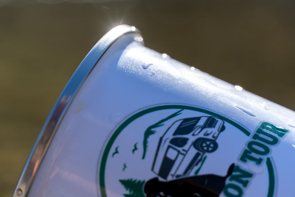 Miniaturbild: Emaille-Tasse „Happy-on-Tour"