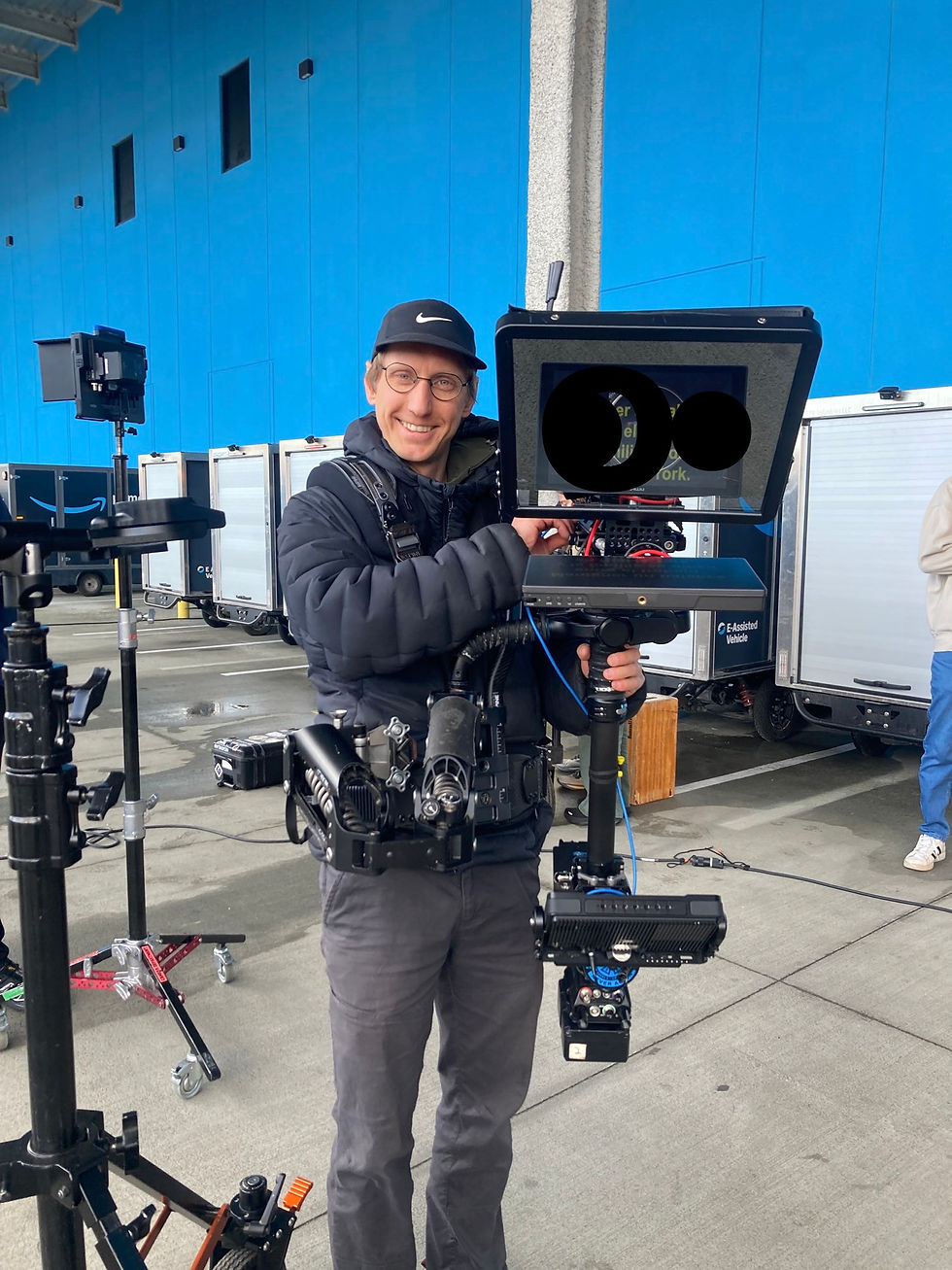 Look at this HAPPY Steadicam Operator with a Teleprompter rig that weighs less than 5lbs!