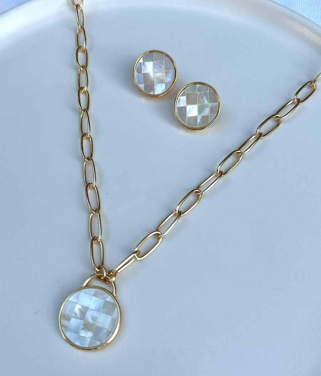 Conjunto brincos e colar em madrepérola mosaico