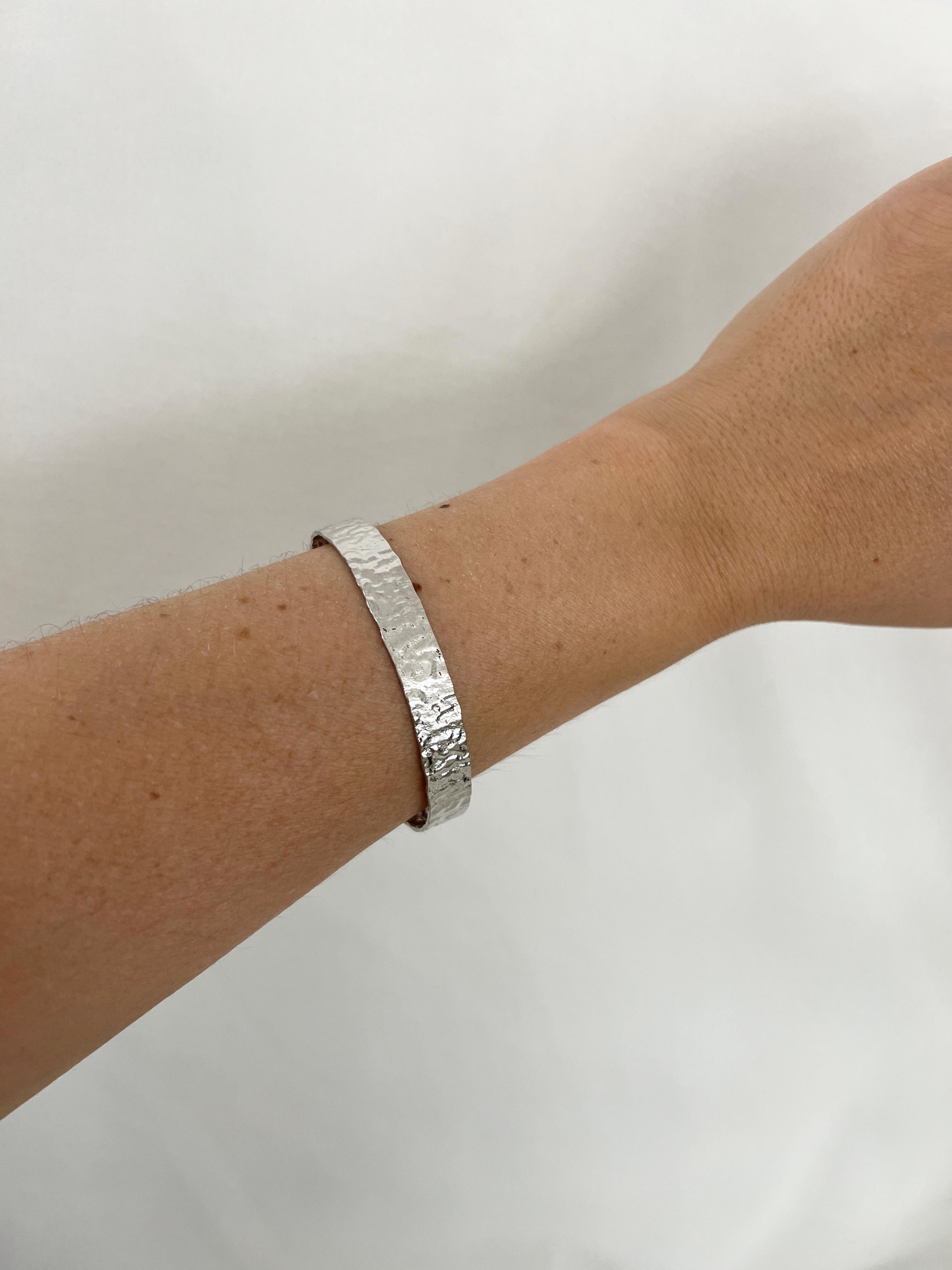 Bracelete em Ródio Martelado