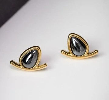 Brinco canoa gota em Hematita