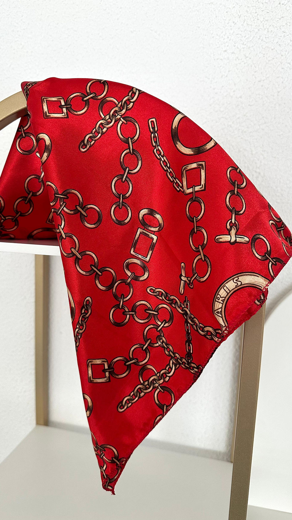 Miniatura: Lenço Vermelho com Estampa de Elos 50x50