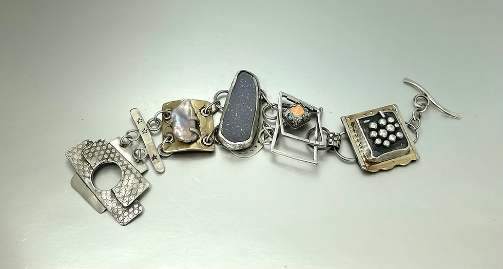 Thumbnail: Dreamy Curiosities Bracelet