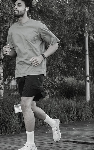 pexels-ketut-subiyanto-5037354_edited.jp