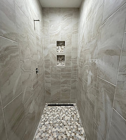 huge shower thats curbless for wheelchair-accessible shower installaton | Barrier -free shower experts