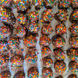 Homemade Cookie Truffles - amanda macgregor - food allergy recipes - oreo - chocolate sprinkles