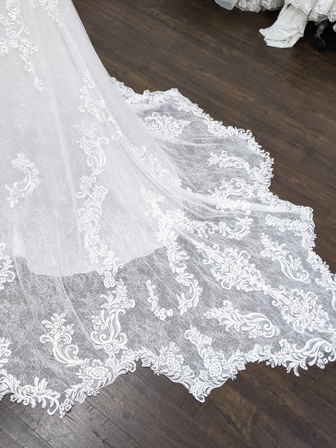 Saying YES to your Wedding Dress - Wedding planning - amanda macgregor - ashley