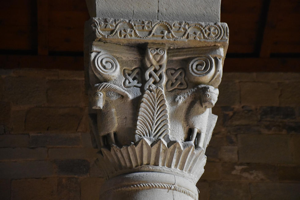 STRADA, Pieve di San Martino a Vado, capitello con arieti, palmette, decori geometrici e volute