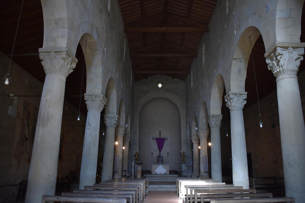 STRADA, Pieve di San Martino a Vado, la navata maggiore verso il coro