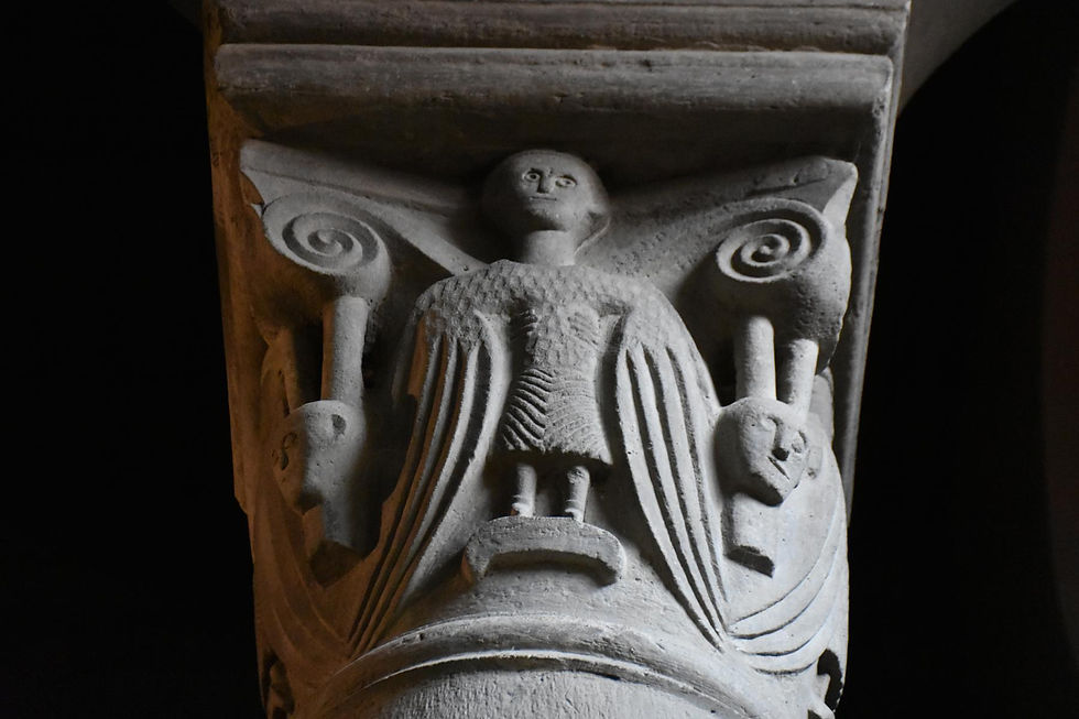 STIA, Pieve di Santa Maria Assunta, capitello dell'Angelo