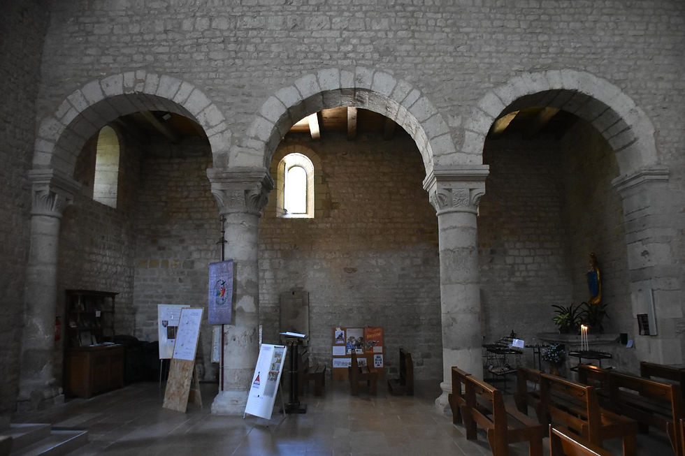 FELDBACH, Église prieurale Saint-Jacques, vista trasversale verso la navata settentrionale, triplice arcata