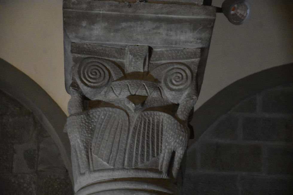 STIA, Pieve di Santa Maria Assunta, capitelo della Aquile ad ali spiegate
