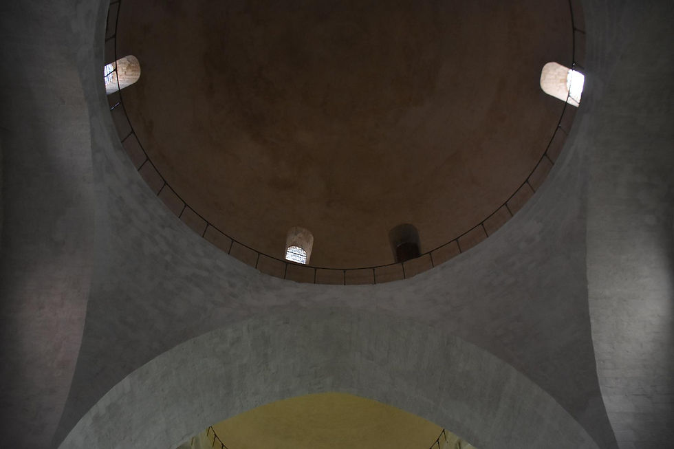 PÉRIGUEUX, Église Saint-Etienne-de-la-Cité, Imposta della cupola della campata occidentale sui pennacchi