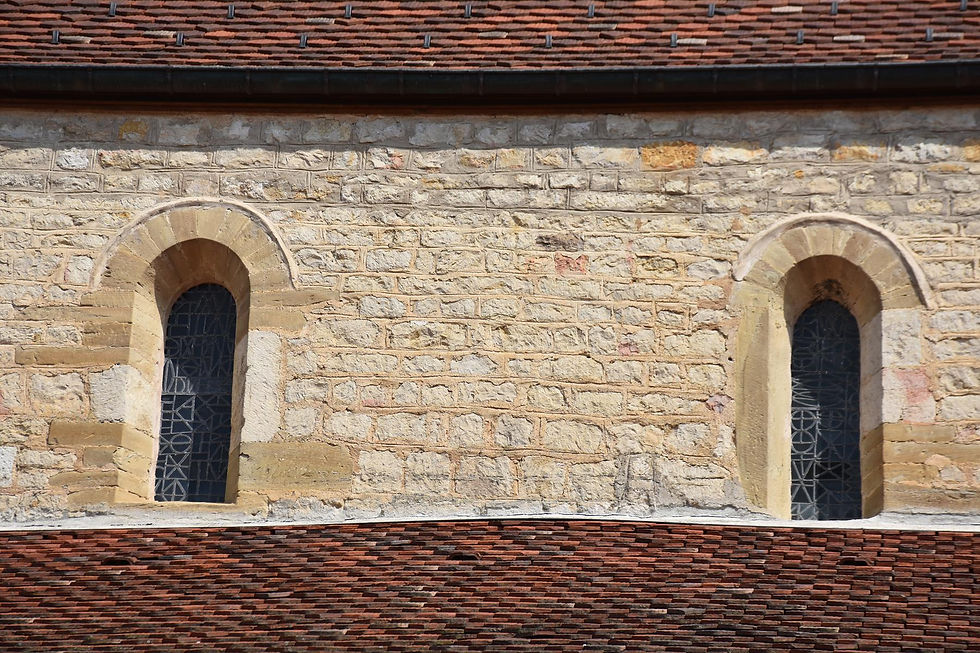 FELDBACH, Église prieurale Saint-Jacques, fianco meridionale, claristorio, monofore