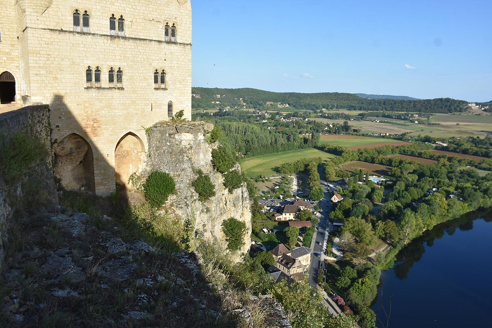 BEYNAC-et-CAZENAC, Château de Beynac, il castello sullo sperone roccioso a strapiombo sulla Dordogna
