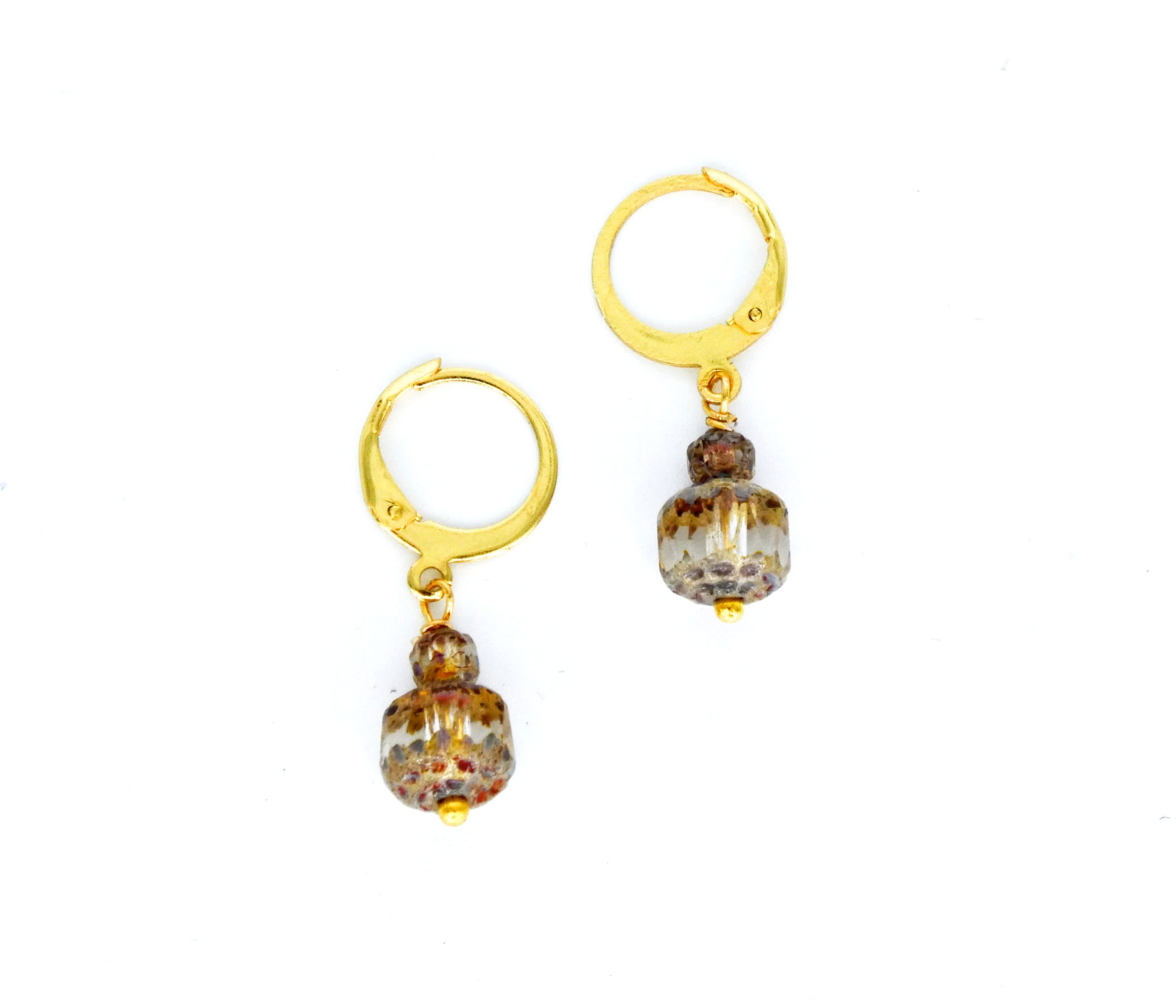 Boucles d'oreilles semi-transparentes
