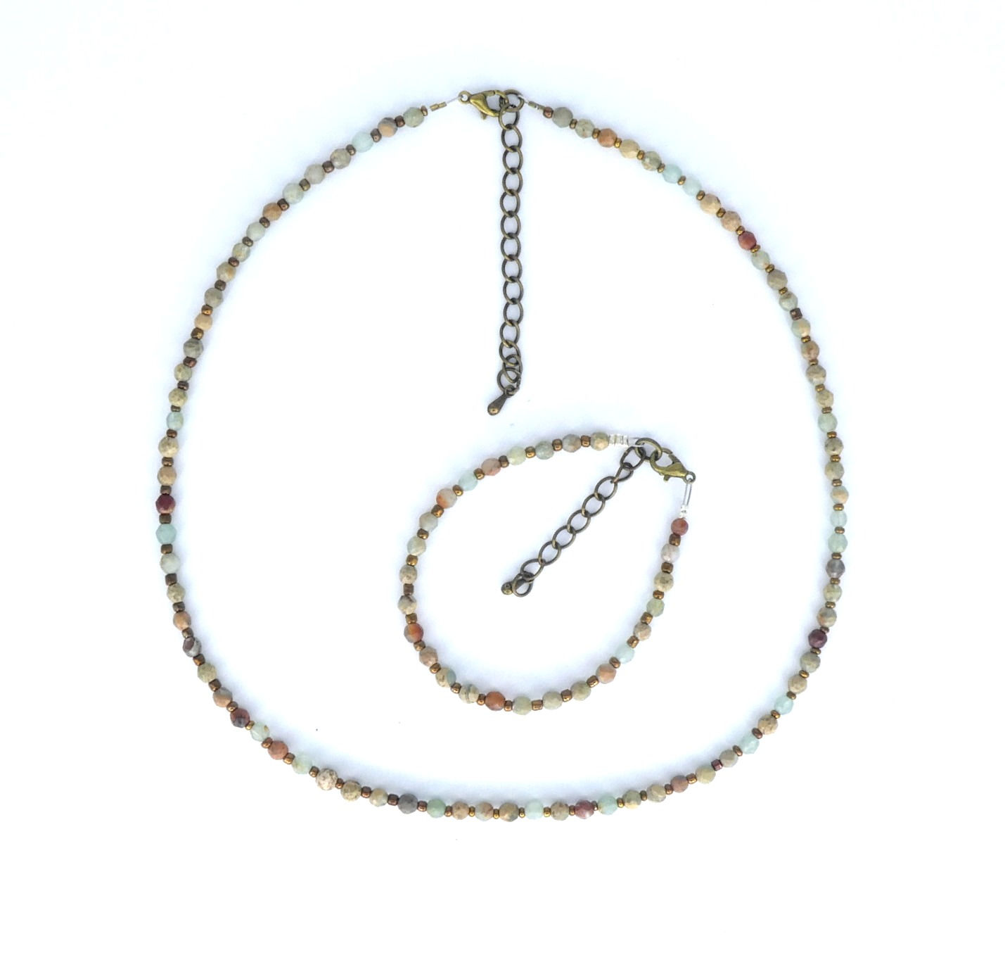 Collier jaspe médiéval