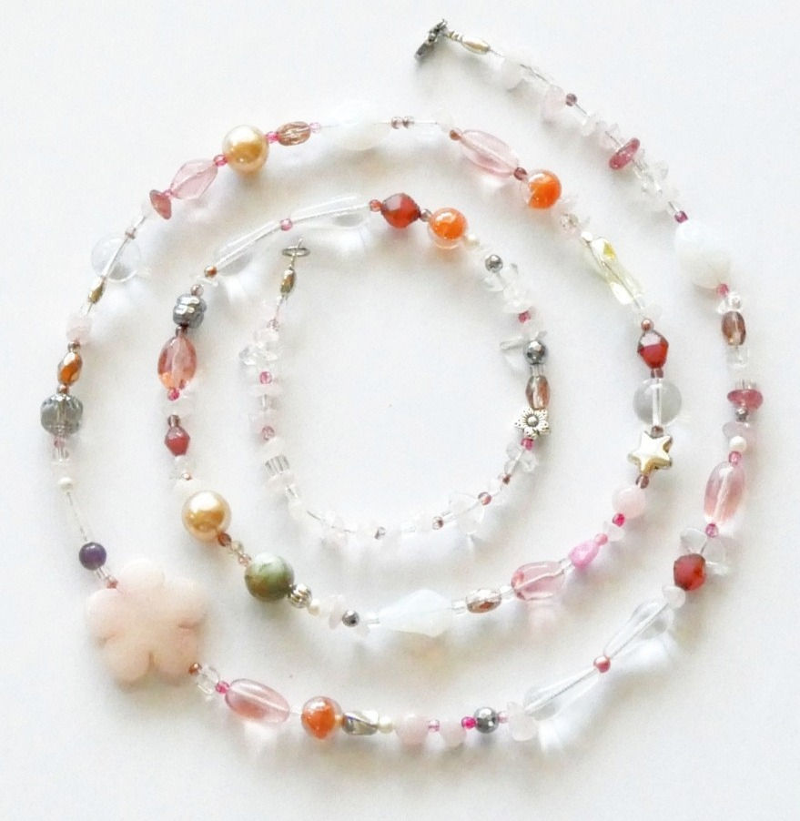 Miniature : Sautoir fleur quartz rose