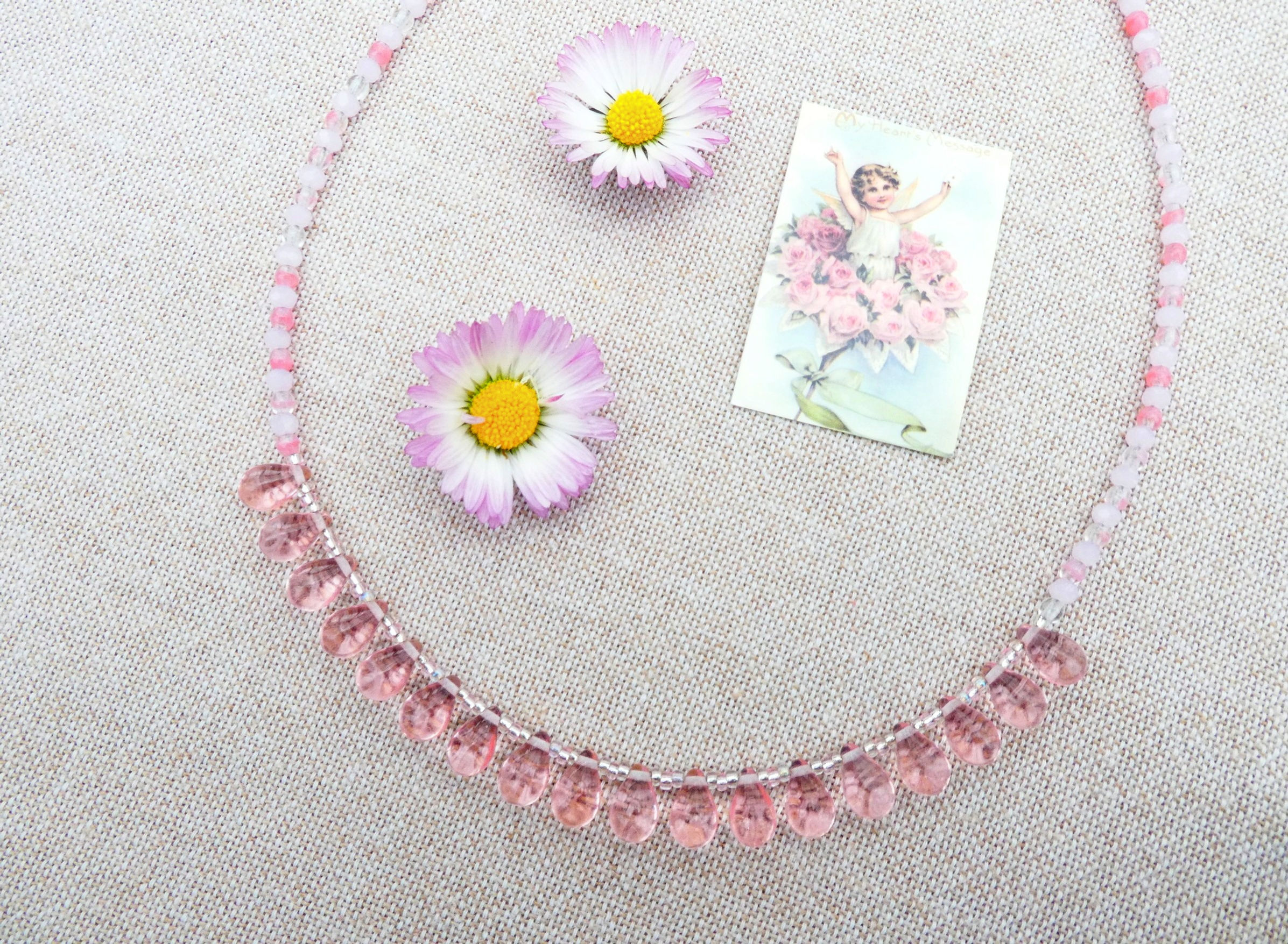 Collier gouttes rose tendre