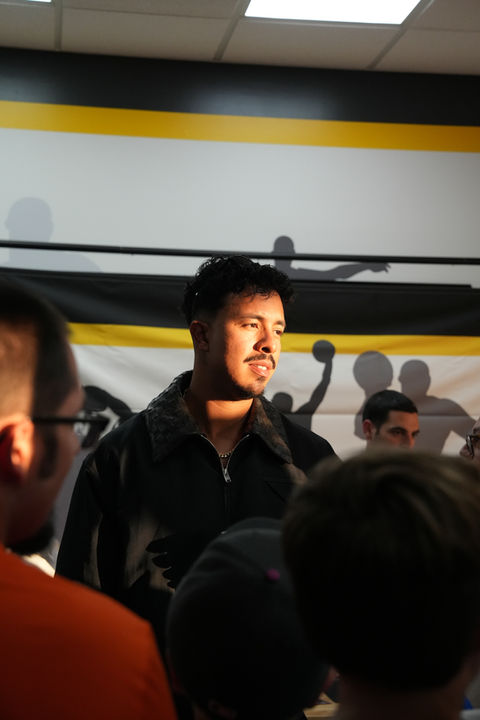 Pro Athletes Direct - Mark Vientos Meet & Greet