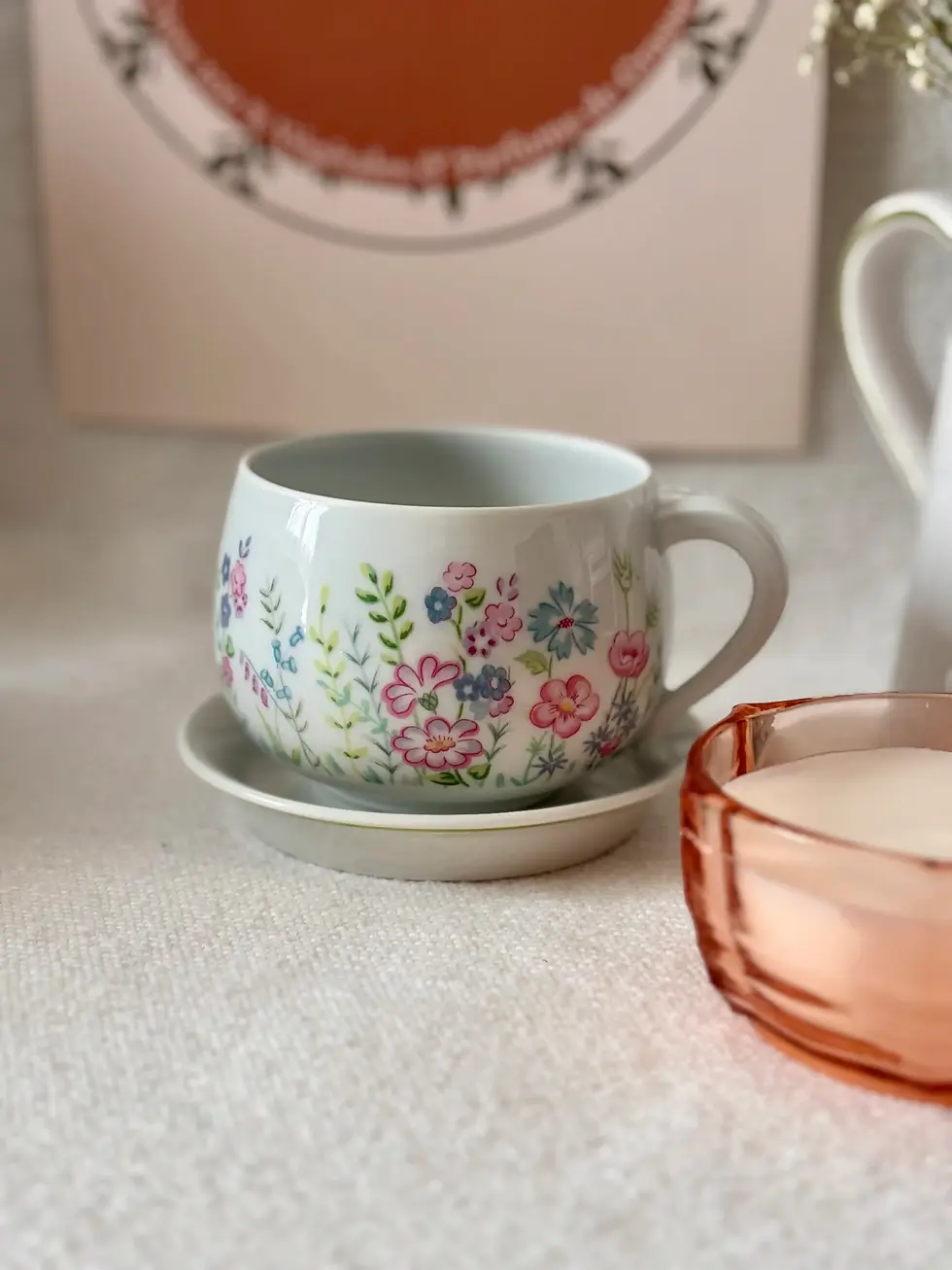 Miniature : Tasse à thé en porcelaine vintage