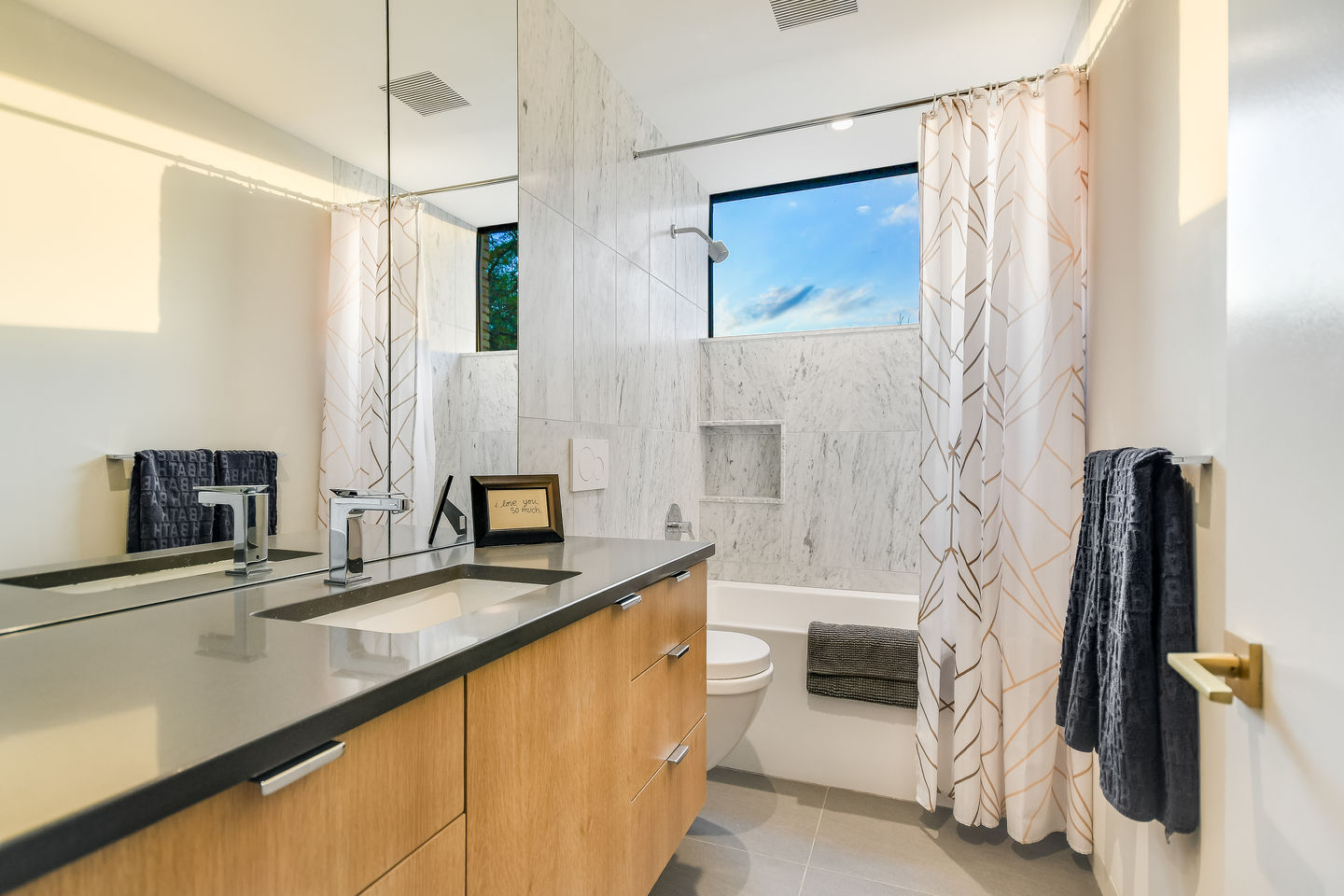 023_2nd Bathroom copy.jpg