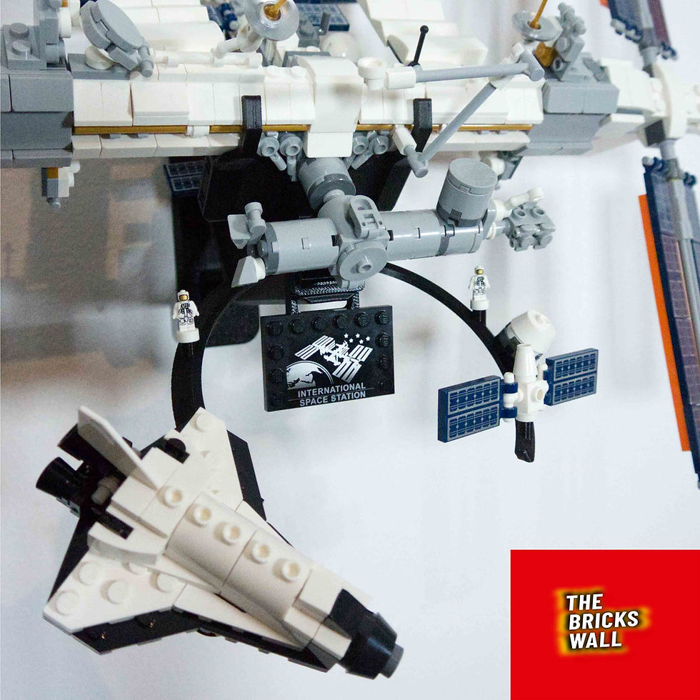 תמונה ממוזערת: NASA ISS International Space Station 21321 סטנד לגו לקיר דגם