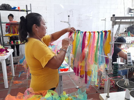 La historia de las madres emprendedoras que realizaron vestuarios para el Carnaval en el Atlántico