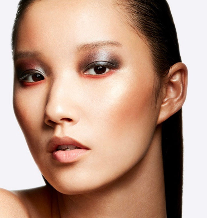 Thumbnail: Mac Hyper Real Glow Highlighting Palette