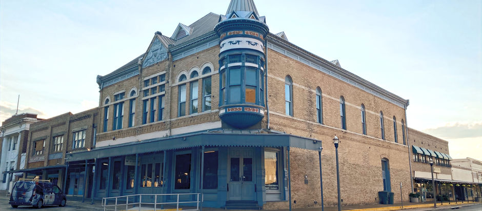 A Line in the Sand for Historic House Communities