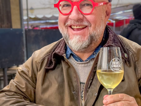 Scorcio gastronomico di Parigi tra bistrot, mercati storici e piatti della tradizione francese